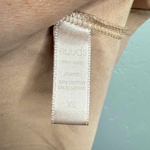 NUUDS Short Sleeve Curved Hem T-Shirt Size XL - Picture 10 of 10